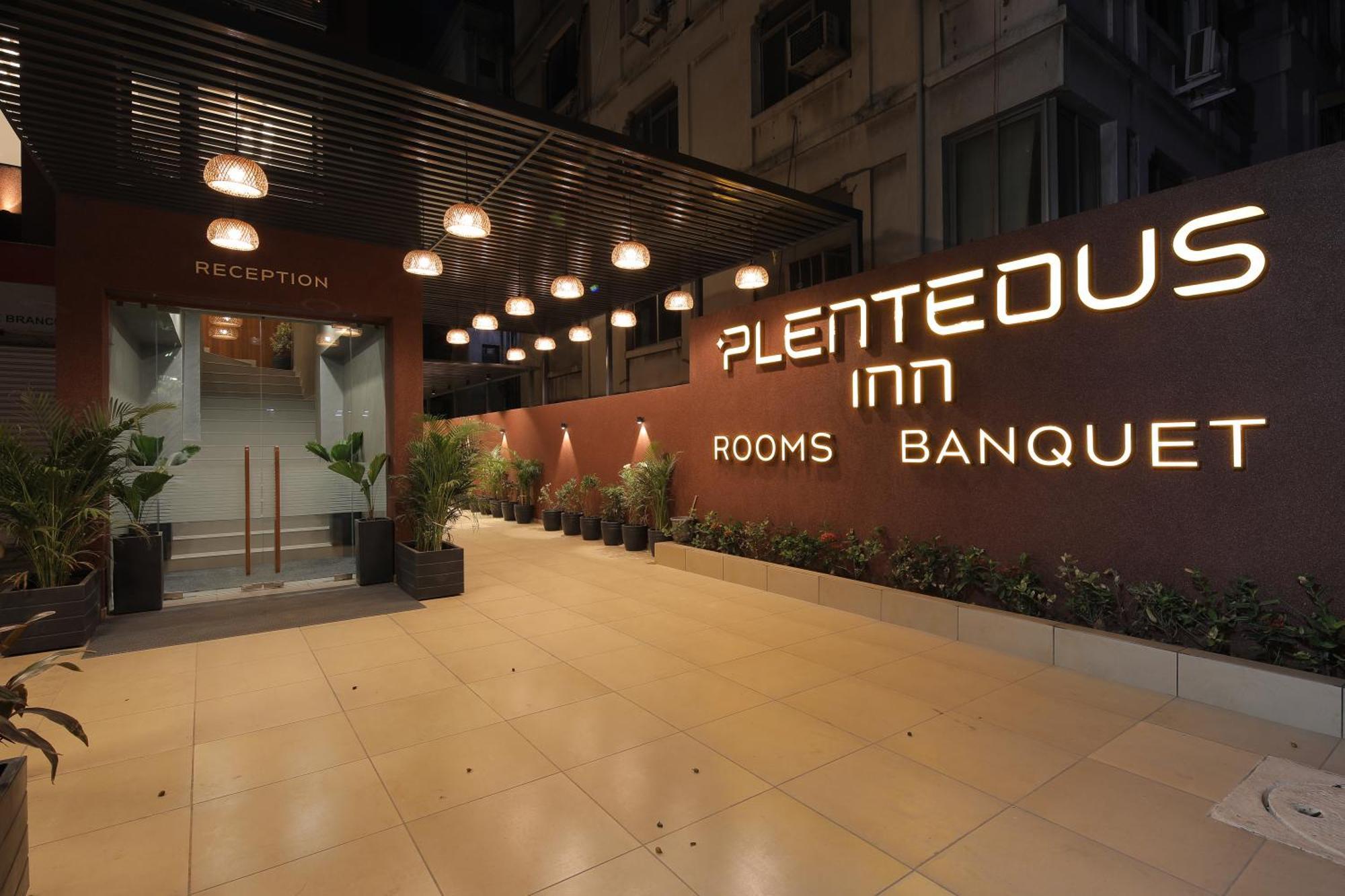 Plenteous Inn أحمد أباد المظهر الخارجي الصورة