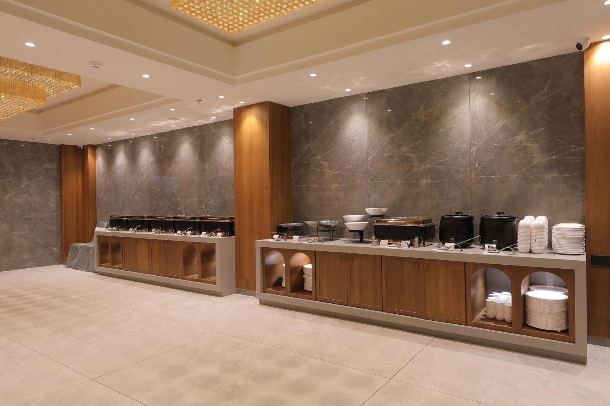 Plenteous Inn أحمد أباد المظهر الخارجي الصورة