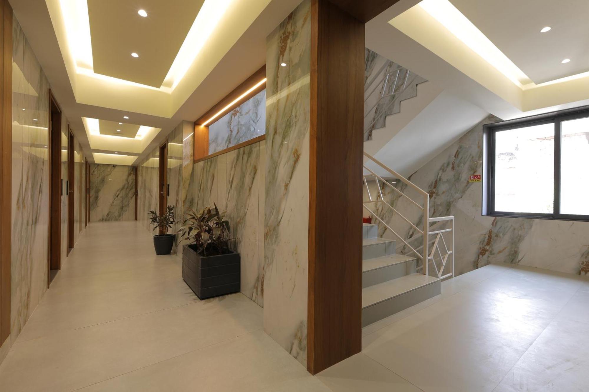 Plenteous Inn أحمد أباد المظهر الخارجي الصورة